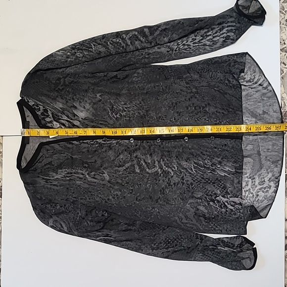 Tahari Long Sheer Blouse Snakeskin Black Gray Print Button Down Top - Picture 10 of 12